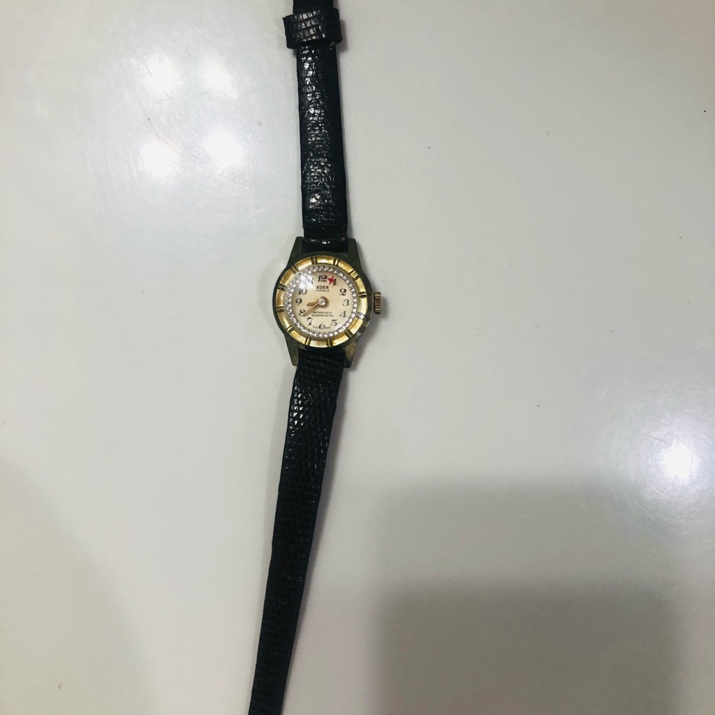 Gold Watch With Black Leather Strap Gold Watch With Black Leather Strap